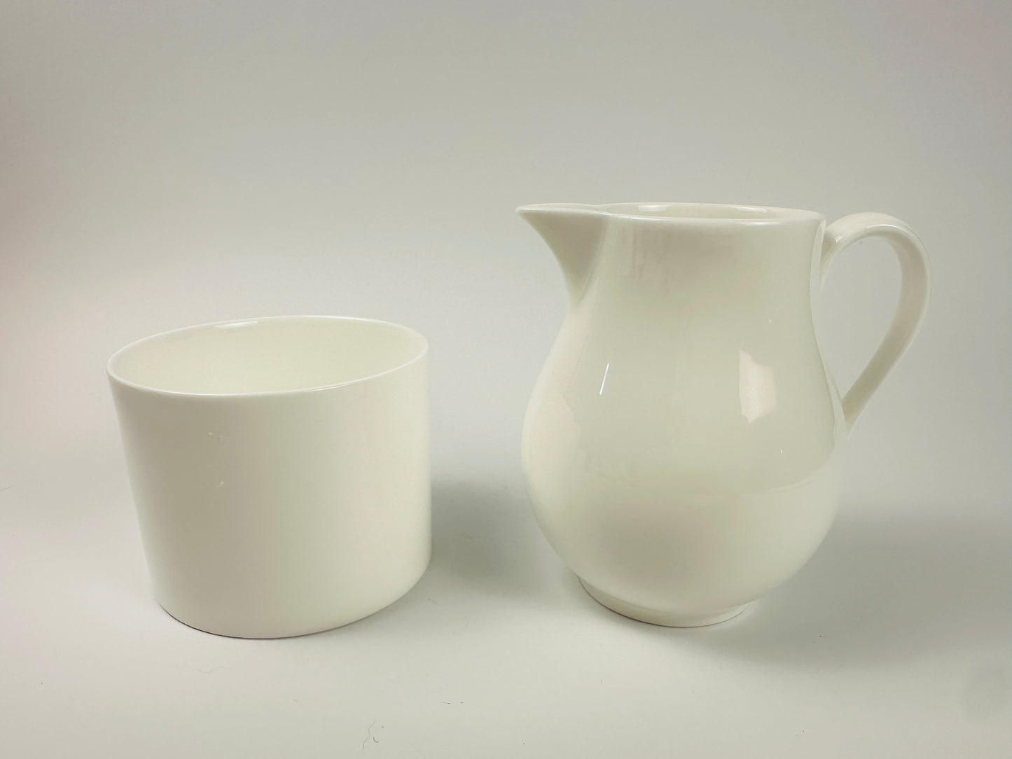 Wedgwood White Simple Sugar Bowl & Creamer Set