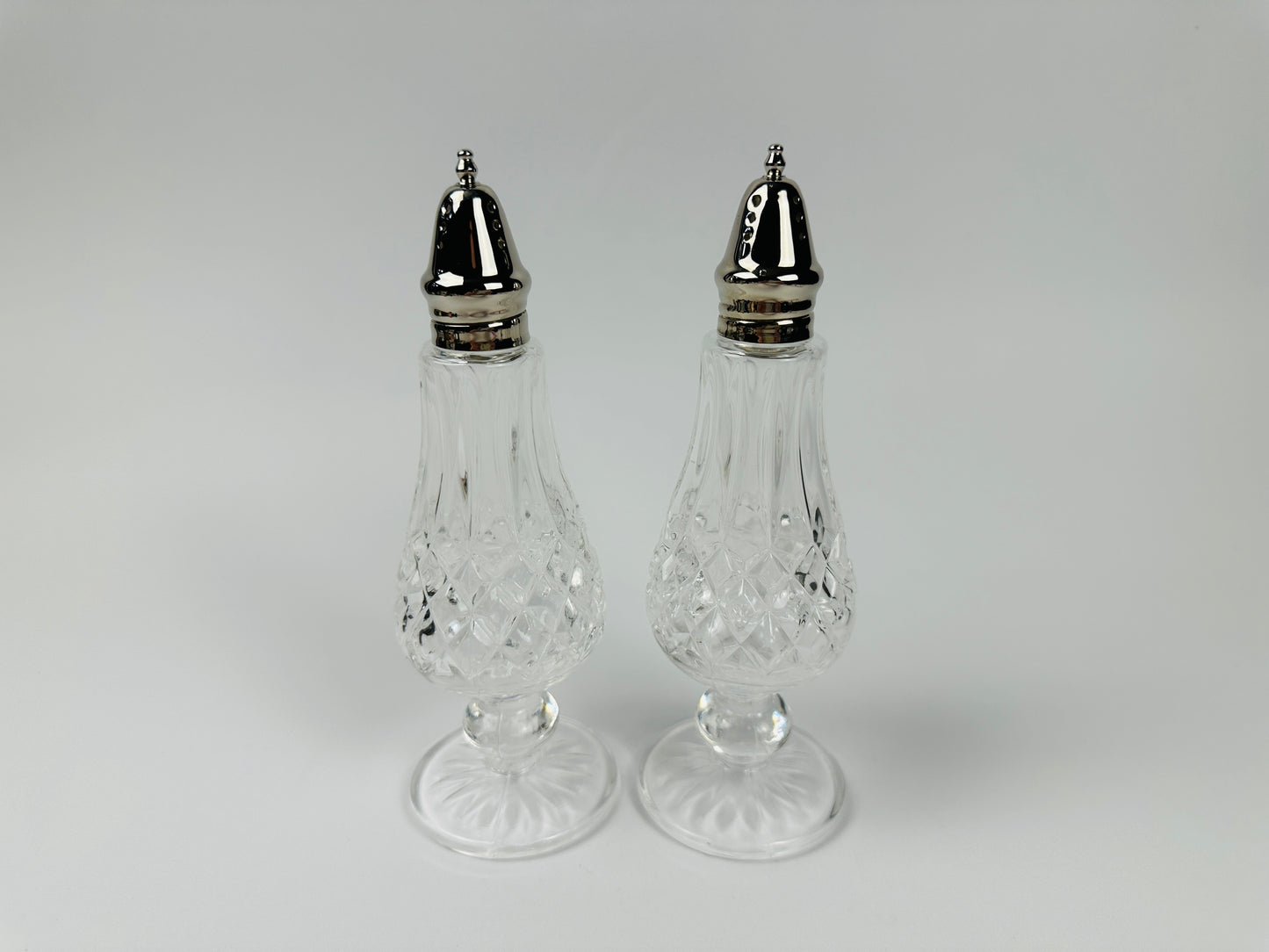 Silver Lid Pedestal Base Crystal Salt & Pepper Shakers