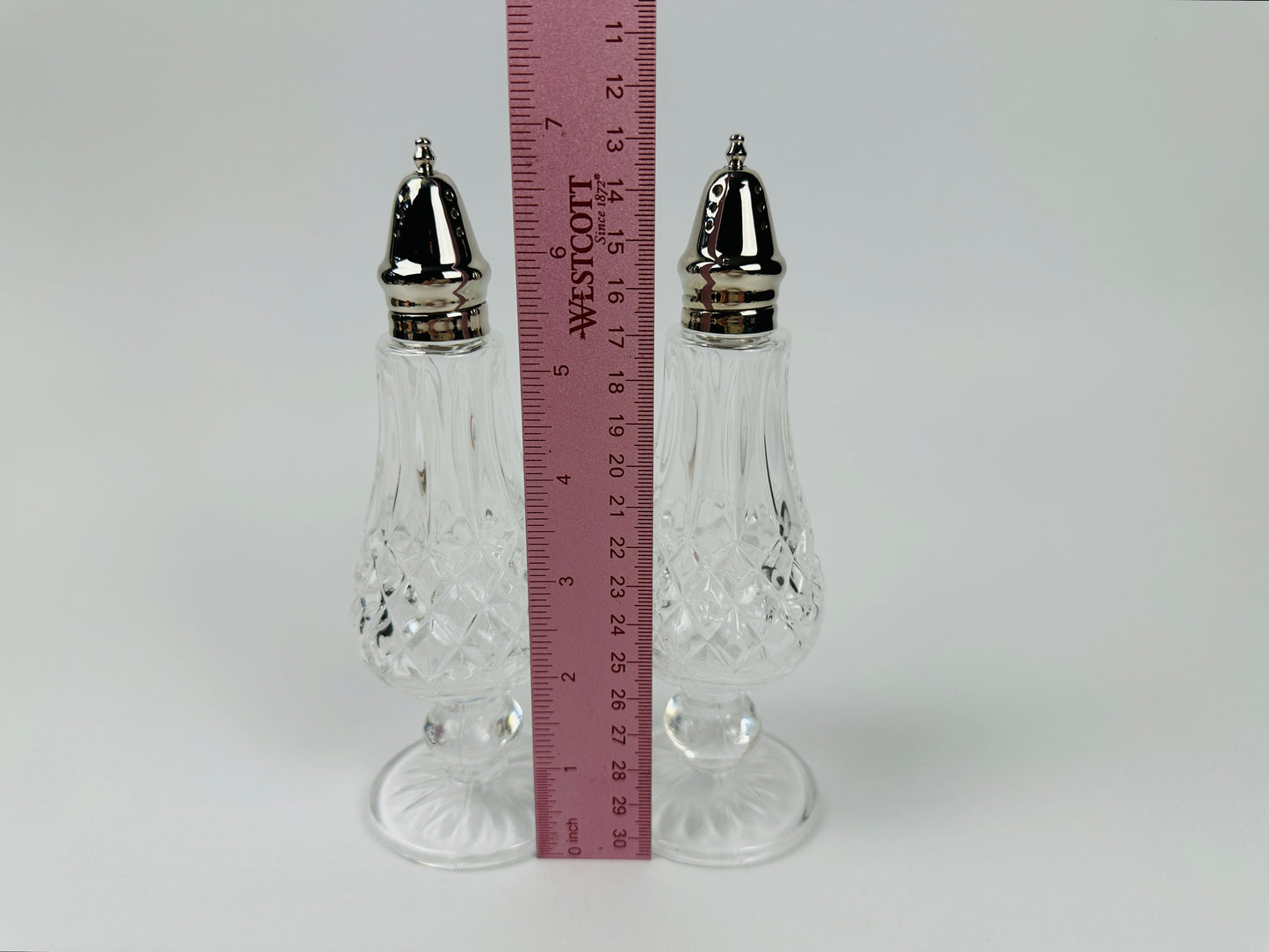 Silver Lid Pedestal Base Crystal Salt & Pepper Shakers