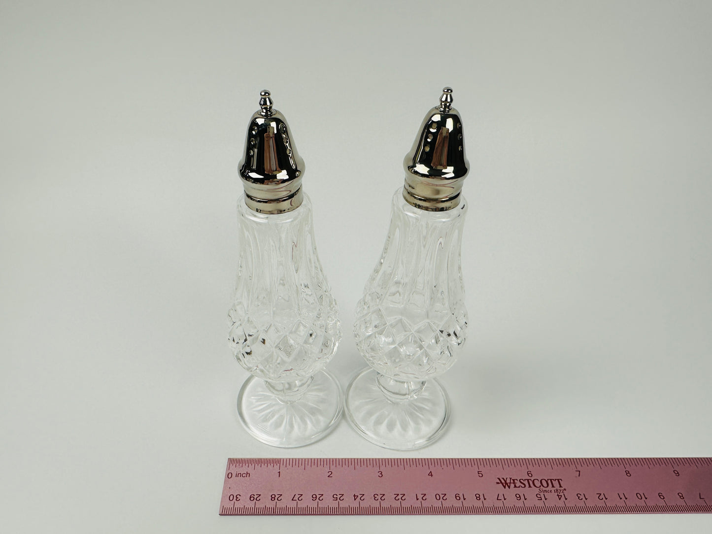 Silver Lid Pedestal Base Crystal Salt & Pepper Shakers