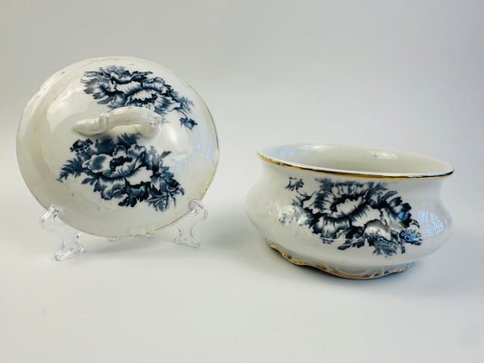 Knowles Blue & White Creamer