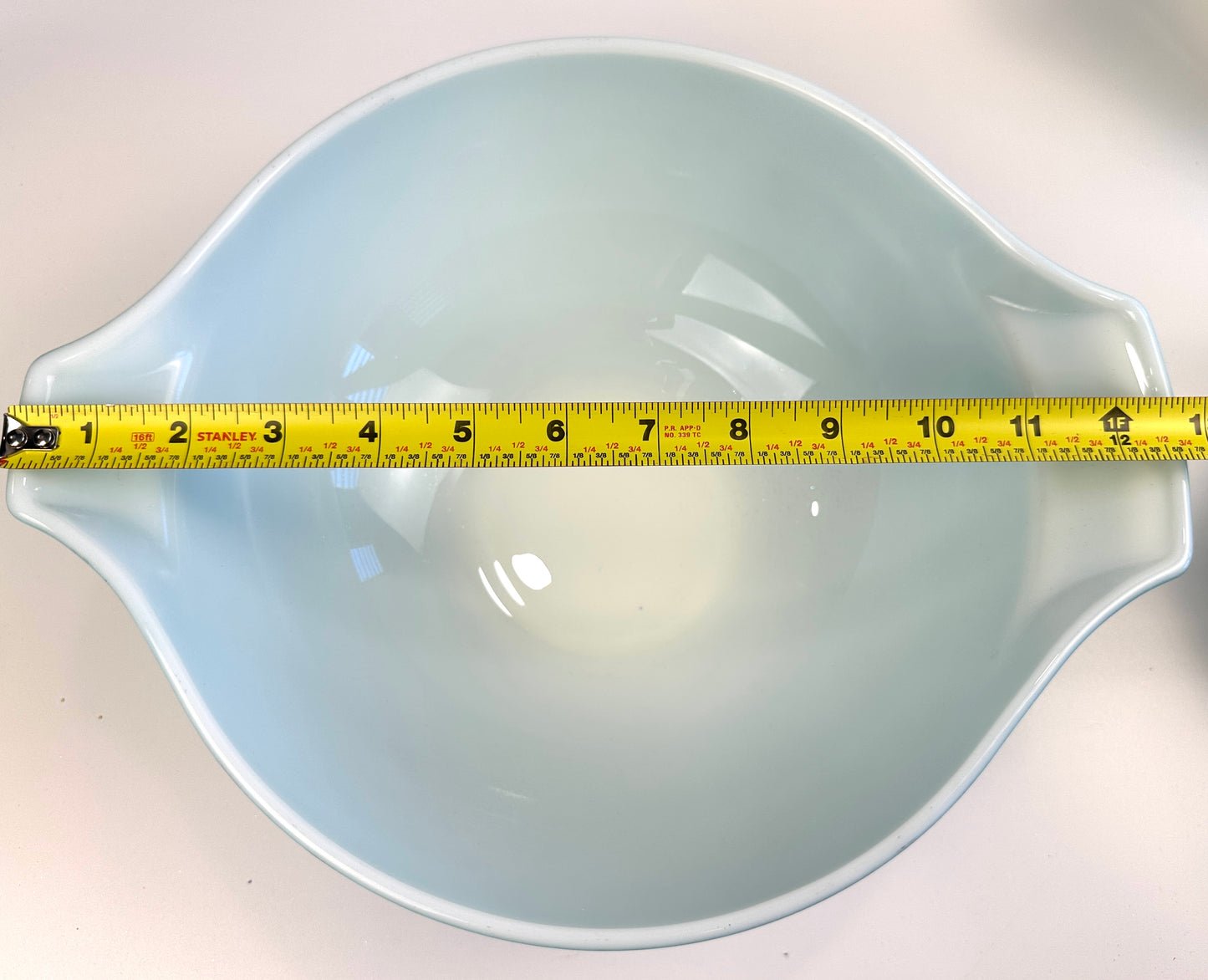 Pyrex Cinderella/Turquoise Amish Butterprint Bowl Set