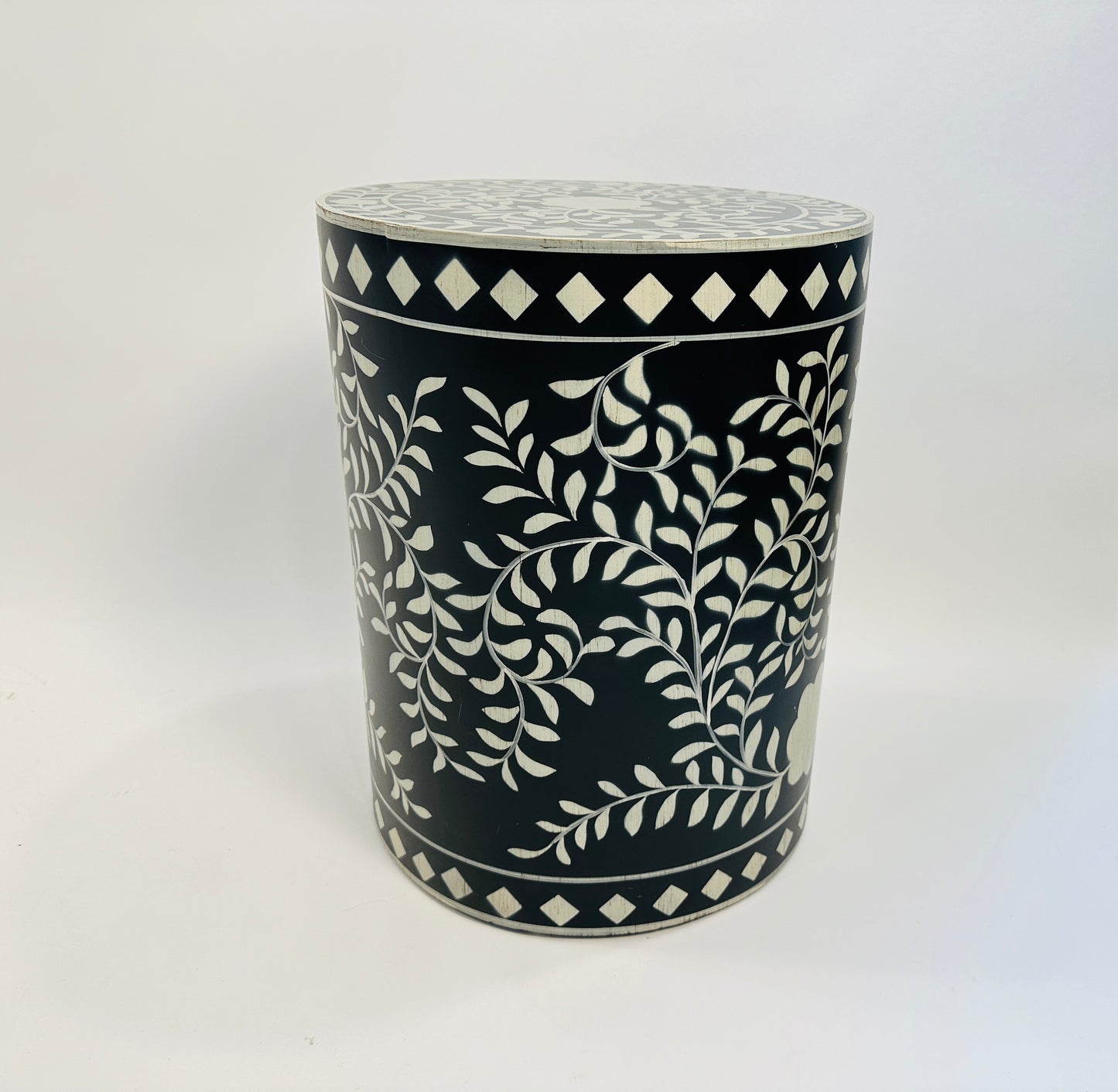 Black & White Floral Motif Drum Table